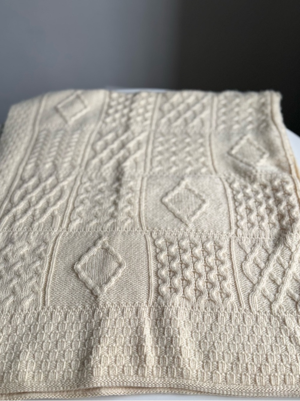 Aran Crafts Throw blanket 53"x59" Made in Ireland 100% Merino Wool Cream Knit - Picture 8 of 12